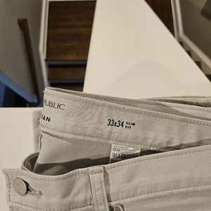 Banana Republic Traveler pants